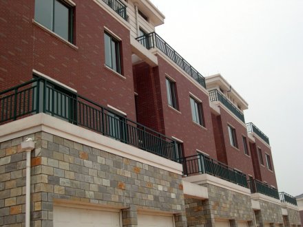 鐵藝護欄、鋅鋼護欄與組裝圍欄三者差距