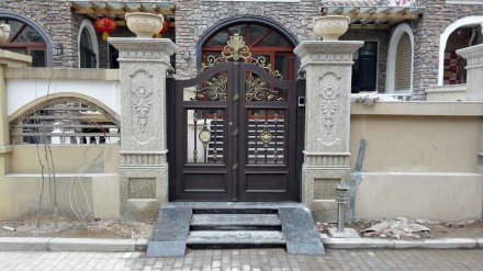 <b>濰坊鋁藝大門外觀美的體現？</b>